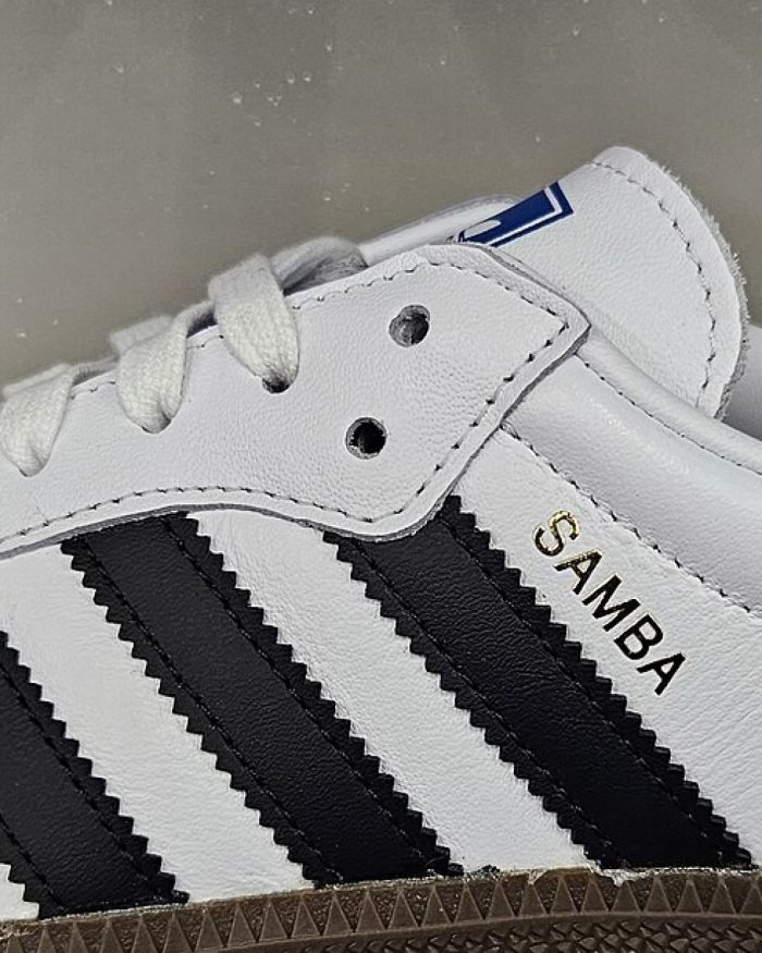 Vintage 90s Adidas Samba - 41