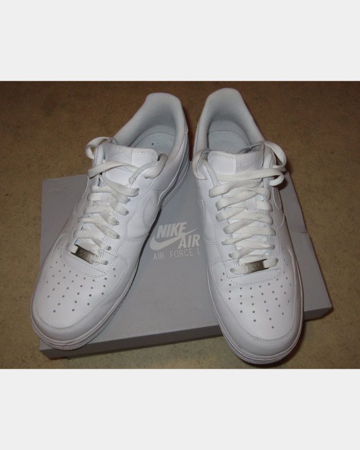 Vintage 90s Nike Air Force 1 e Bardhë - 43