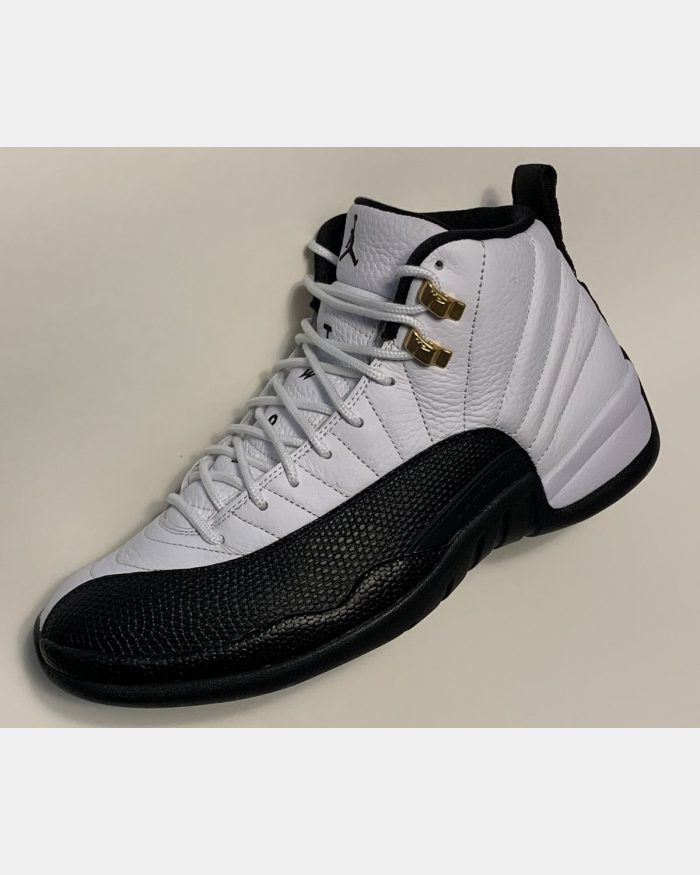 Vintage 90s Nike Air Jordan 12 - 43